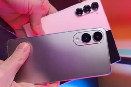 Rò rỉ video trên tay Galaxy S25 Edge siêu mỏng, lộ cấu hình khủng 