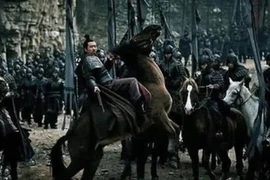 Trận Di Lăng, sao Lưu Bị không mang Khổng Minh và 3 hổ tướng?