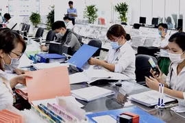 Thêm bốn nhóm được hưởng chính sách nghỉ hưu trước tuổi khi tinh giản