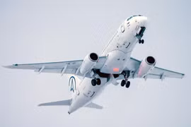 Máy bay SJ-100 của Nga vừa tạo nên kỳ tích có gì đặc biệt? 