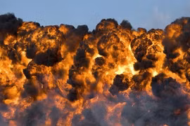 Thử nghiệm bom hydro phi hạt nhân đầu tiên nguy hiểm ra sao?