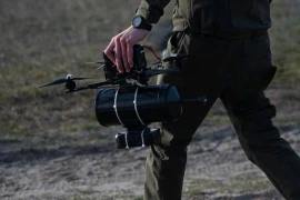 Điều gì giúp UAV cáp quang "sống tốt" trên chiến trường Ukraine?