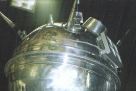 Robot gián điệp đầu tiên trên thế giới, giám sát hạt nhân siêu đẳng 