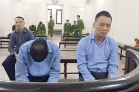 Hà Nội: Vác súng Colt, súng hoa cải bắn người vì mâu thuẫn