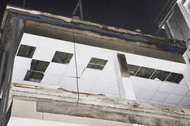 Rơi từ giàn giáo 10 m, ba công nhân thương vong