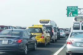 TP HCM: Đăng ký ôtô dưới 10 chỗ tăng 11 triệu đồng