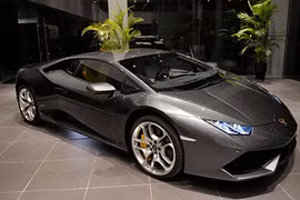 Ế khách, "siêu bò" chính hãng Việt Nam giảm 11 tỷ đồng/xe 