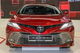 Cận cảnh sedan Toyota Camry 2019 sắp về Việt Nam