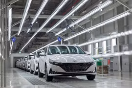 Người dùng Việt đang giảm mua ôtô, chờ hỗ trợ lệ phí trước bạ?