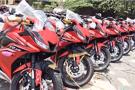 "Đập thùng" Yamaha R15 mới giá 115 triệu tại Việt Nam