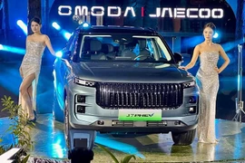 Jaecoo J7 PHEV (SHS) tại Việt Nam "ăn xăng" chỉ 0,52L xăng/100km