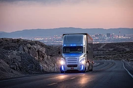 Siêu xe tải tự hành “siêu khủng” Freightliner Inspiration