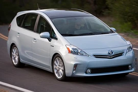 Toyota triệu hồi hơn 600.000 xe lai hybrid do lỗi kỹ thuật