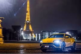 Siêu SUV Lamborghini Urus lăn bánh đến thủ đô Paris