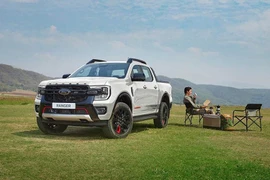 "Vua bán tải" Ford Ranger - là ôtô chạy xăng đắt khách nhất Việt Nam