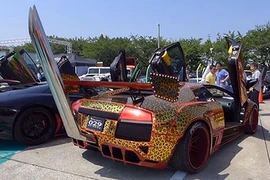 Đại gia Nhật Bản độ Lamborghini Murcielago “siêu dị” 