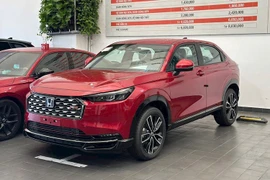 Honda HR-V 2025 vừa ra mắt đã giảm 30 triệu "đấu" Yaris Cross