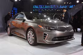 Kia Optima 2016: Chiếc sedan hạng trung đáng mua 