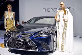 “Soi” xế sang hybrid tiền tỷ Lexus LS500h tại Việt Nam