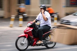 Những ai không được lái xe máy từ năm 2025?