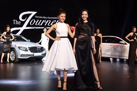 "Bỏng mắt" ngắm chân dài tại Mercedes-Benz Fascination 2017