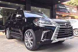 "Soi" xe sang Lexus LX570 giá 7 tỷ đồng tại Hà Nội 