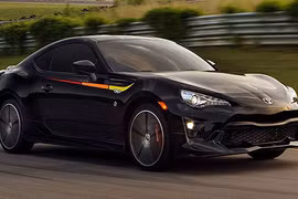 "Soi" Toyota 86 TRD Special Edition mới giá 752 triệu đồng