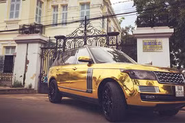 Xe Range Rover "mạ vàng" trước dinh thự công tử Bạc Liêu