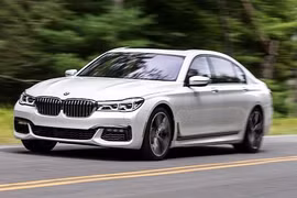 Hàng loạt xe sang BMW 7 Series mới dính án triệu hồi