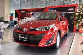 Toyota Vios giảm sâu câu khách giữa "tháng cô hồn"