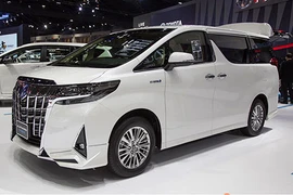 MPV hạng sang Toyota Alphard 2018 giá từ 2,8 tỷ đồng