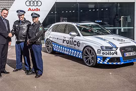Ngắm “cỗ máy tốc độ” Audi RS4 Police cực chất 