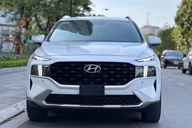 Hyundai SantaFe 2022 bán vẫn hơn 1 tỷ đồng