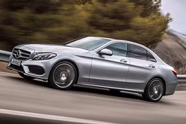 Triệu hồi gần 1 triệu xe Mercedes "dính lỗi" khó nổ