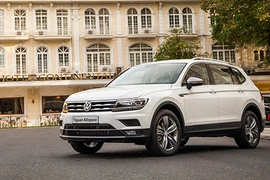 Volkswagen Tiguan Allspace giá 1,69 tỷ lăn bánh ở Sài Gòn