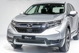 Honda CR-V 2017 thế hệ mới "cháy hàng" tại Malaysia