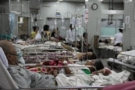 Quá tải, bệnh nhân phải chờ mổ 12 tiếng ở Bệnh viện Chợ Rẫy