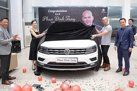 Phan Đình Tùng tậu Volkswagen Tiguan Allspace hơn 1,7 tỷ 