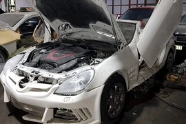 Dàn xe sang Bentley, BMW và Mercedes chỉ 500 triệu ở Hà Nội 