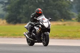 Thần gió Suzuki Hayabusa drift với tốc độ 300km/h