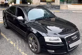 Cận cảnh Audi S8 hàng hiếm chạy 17 năm, bán hơn 500 triệu đồng