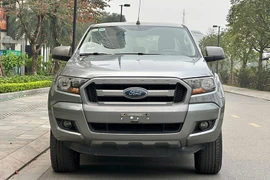 Có nên mua xe "nửa tải" Ford Ranger XLS 2017 hơn 400 triệu đồng?