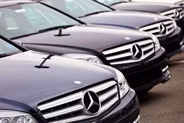 Hàng loạt xe sang Mercedes-Benz bị điều tra tại Mỹ