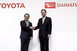 Toyota mua lại Daihatsu, “khi hai ta về một nhà“