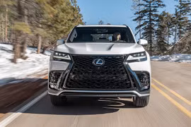 "Chuyên cơ mặt đất" Lexus LX600 chính hãng từ 8,1 tỷ tại Việt Nam