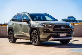 Toyota cân nhắc sản xuất RAV4 2026 tại Mỹ do thuế