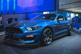 “Gã cơ bắp” Shelby GT350R Mustang cực mạnh của Ford