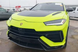 Lý do Lamborghini Urus Performante bạc tỷ mới tinh bán giá “sắt vụn”?