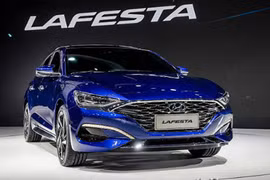 Hyundai Lafesta 2019 giá từ 404 triệu “đấu” Toyota Corolla