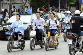 Liệu có quy định phải có bằng lái khi điều khiển xe máy, xe đạp điện ?